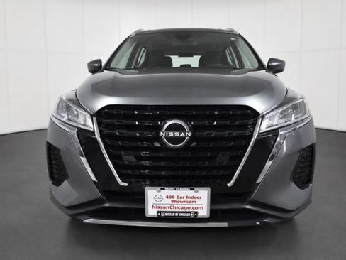 Used 2024 Nissan Kicks SV FWD image 2