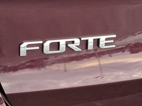 Used 2018 Kia Forte LX image 30