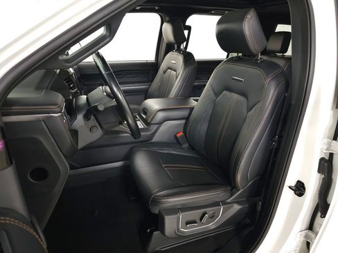 Used 2024 Ford Expedition Platinum AWD/4WD image 20