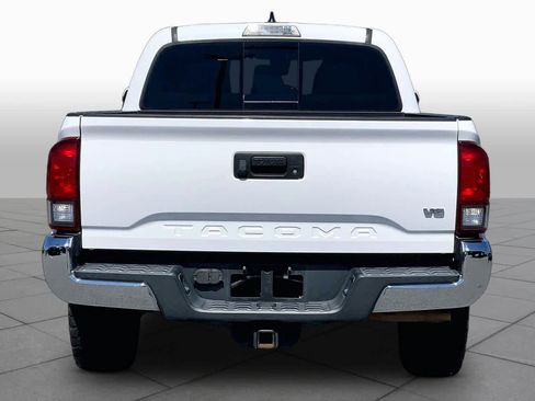 Used 2018 Toyota Tacoma TRD Off-Road image 5