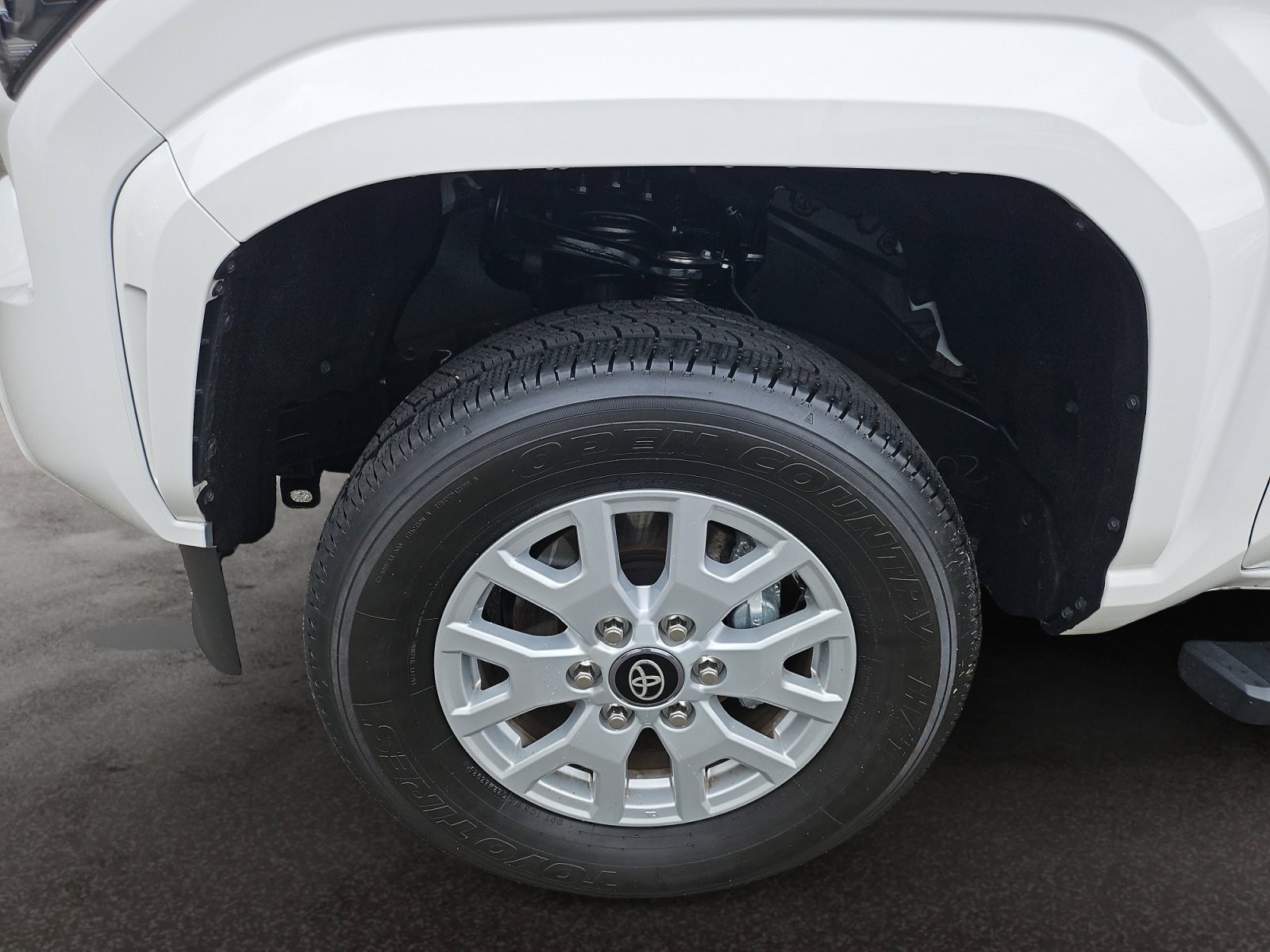 Used 2025 Toyota Tacoma SR5 RWD image 40