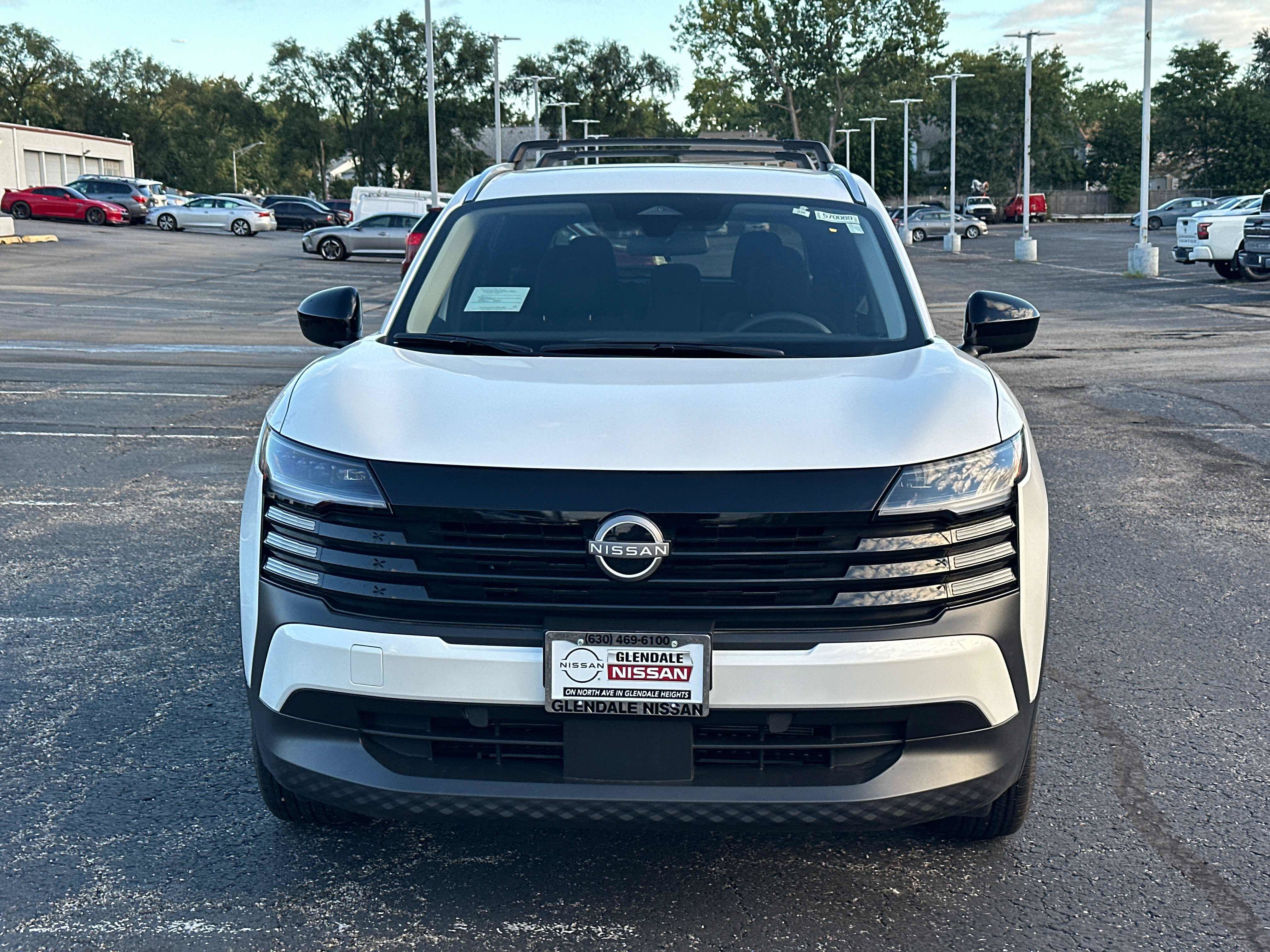 New 2027 Nissan Kicks SV AWD/4WD image 2