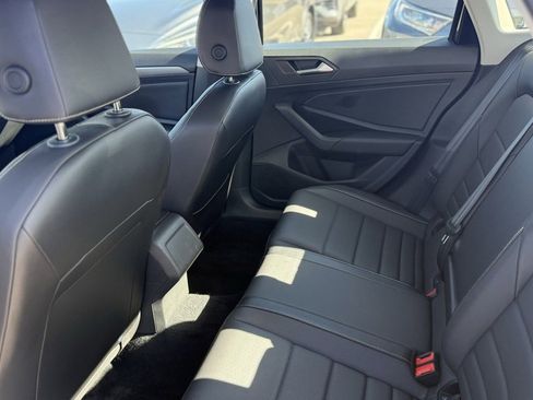 Certified 2022 Volkswagen Jetta SE image 13