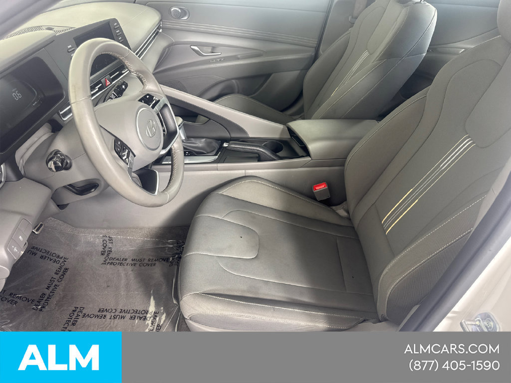 Used 2025 Hyundai Elantra Sport FWD image 11
