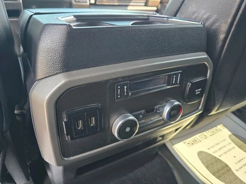 Used 2019 Ford Expedition XLT w/ Equipment Group 202A AWD/4WD image 6