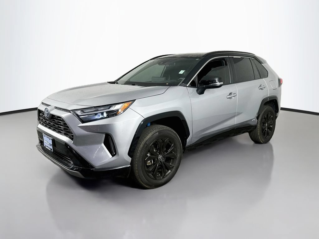 Used 2023 Toyota RAV4 XSE AWD/4WD image 4