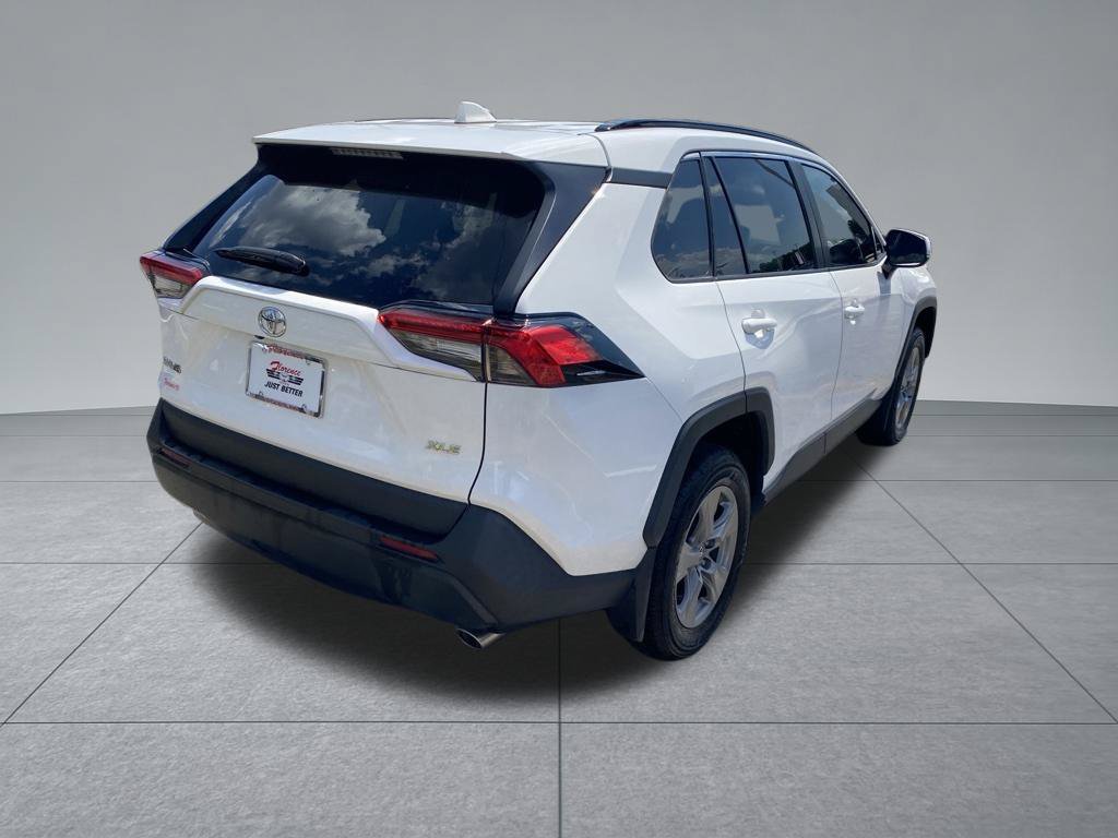 Used 2024 Toyota RAV4 XLE w/ Convenience Package FWD image 15