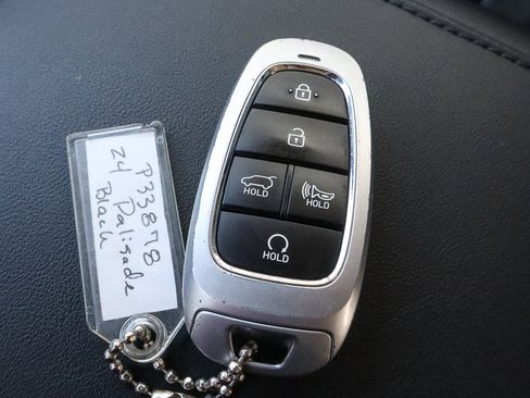 Used 2024 Hyundai Palisade SEL w/ Premium Package image 37