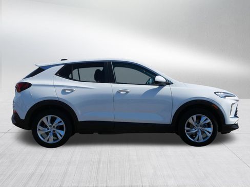 Used 2025 Buick Encore GX Preferred AWD/4WD image 8