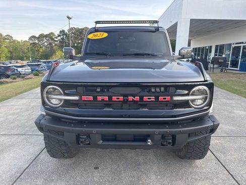 Used 2021 Ford Bronco Outer Banks image 2