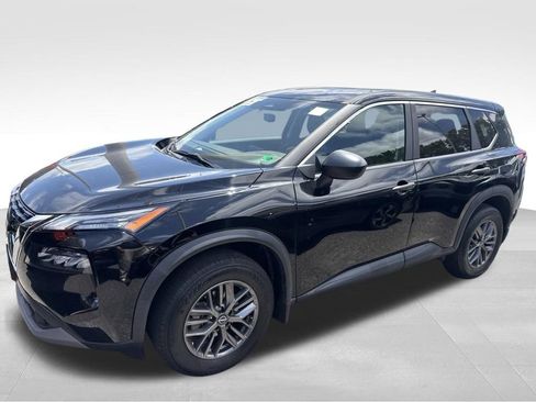 Used 2023 Nissan Rogue S FWD image 17