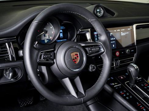 New 2026 Porsche Macan S image 18