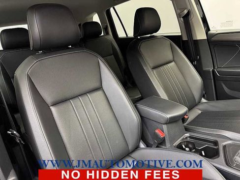 Used 2024 Volkswagen Tiguan SE image 22