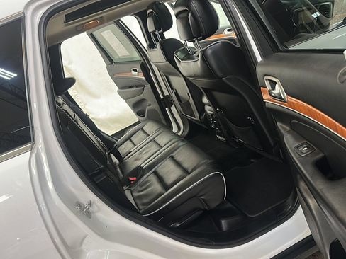 Used 2013 Jeep Grand Cherokee Overland w/ Advance Technology Group image 31