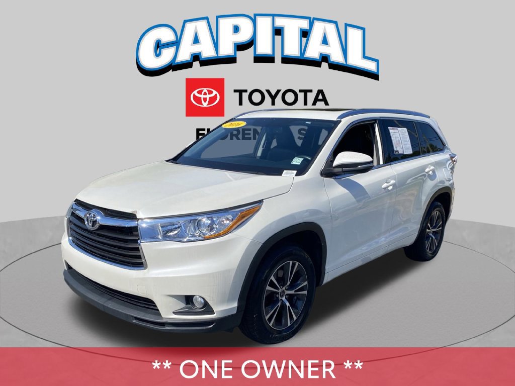 Used 2016 Toyota Highlander XLE FWD image 2