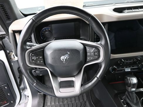 Used 2023 Ford Bronco Wildtrak image 14