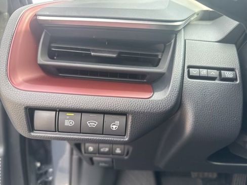 Used 2025 Toyota Prius XSE Premium w/ Limited Premium Package image 24