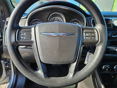 Used 2014 Chrysler 200 LX image 17