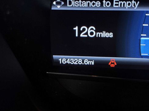 Used 2016 Ford Explorer XLT w/ Equipment Group 202A AWD/4WD image 19