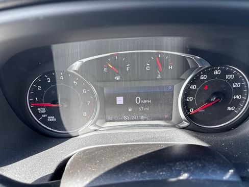 Used 2023 GMC Acadia SLT FWD image 12