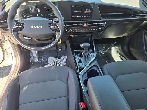 New 2026 Kia Niro LX FWD image 19