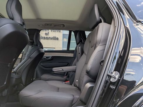 Certified 2026 Volvo XC90 B6 Plus w/ Protection Package Premier AWD/4WD image 16