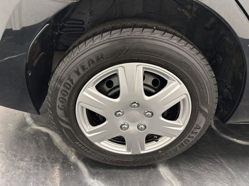 Used 2014 Toyota Corolla L FWD image 29