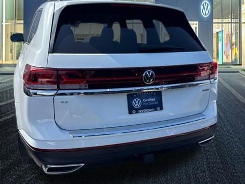 Used 2024 Volkswagen Atlas SE AWD/4WD image 7
