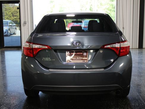 Used 2015 Toyota Corolla L image 4