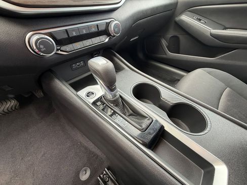 Used 2025 Nissan Altima 2.5 SV image 40