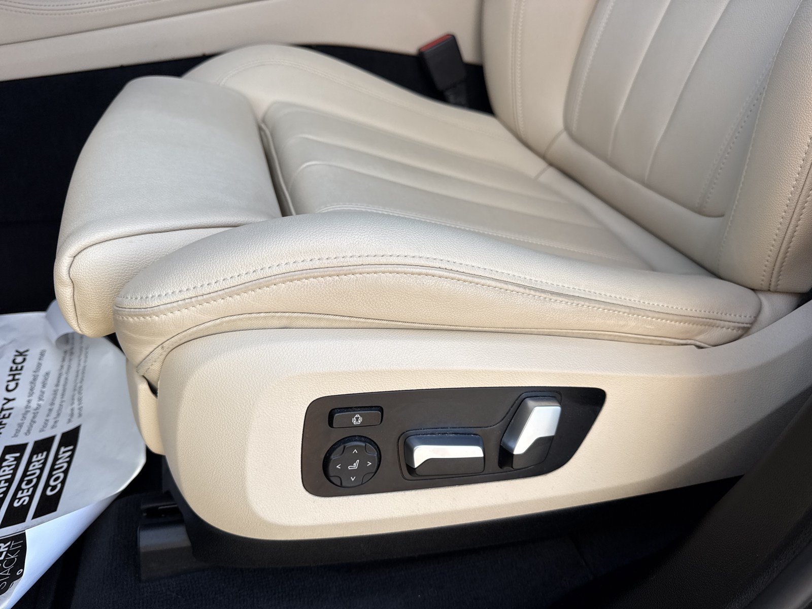 Used 2022 BMW X5 sDrive40i w/ Premium Package RWD image 12