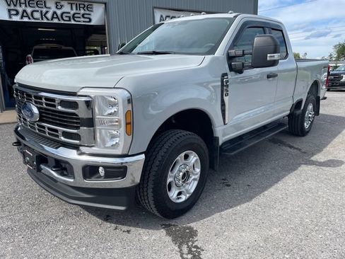 Used 2026 Ford F350 XLT w/ 360-Degree Camera Package AWD/4WD image 3