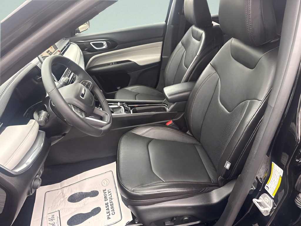 Used 2023 Jeep Compass Limited w/ Elite Group AWD/4WD image 16