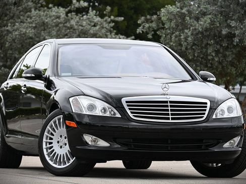 Used 2007 Mercedes-Benz S 550 image 2