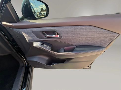 Used 2021 Nissan Rogue SV FWD image 14