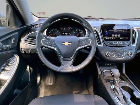 Used 2024 Chevrolet Malibu LT FWD image 8
