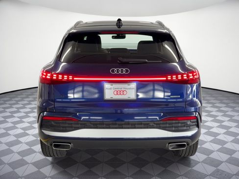 Certified 2025 Audi Q5 Premium w/ Premium Plus AWD/4WD image 11