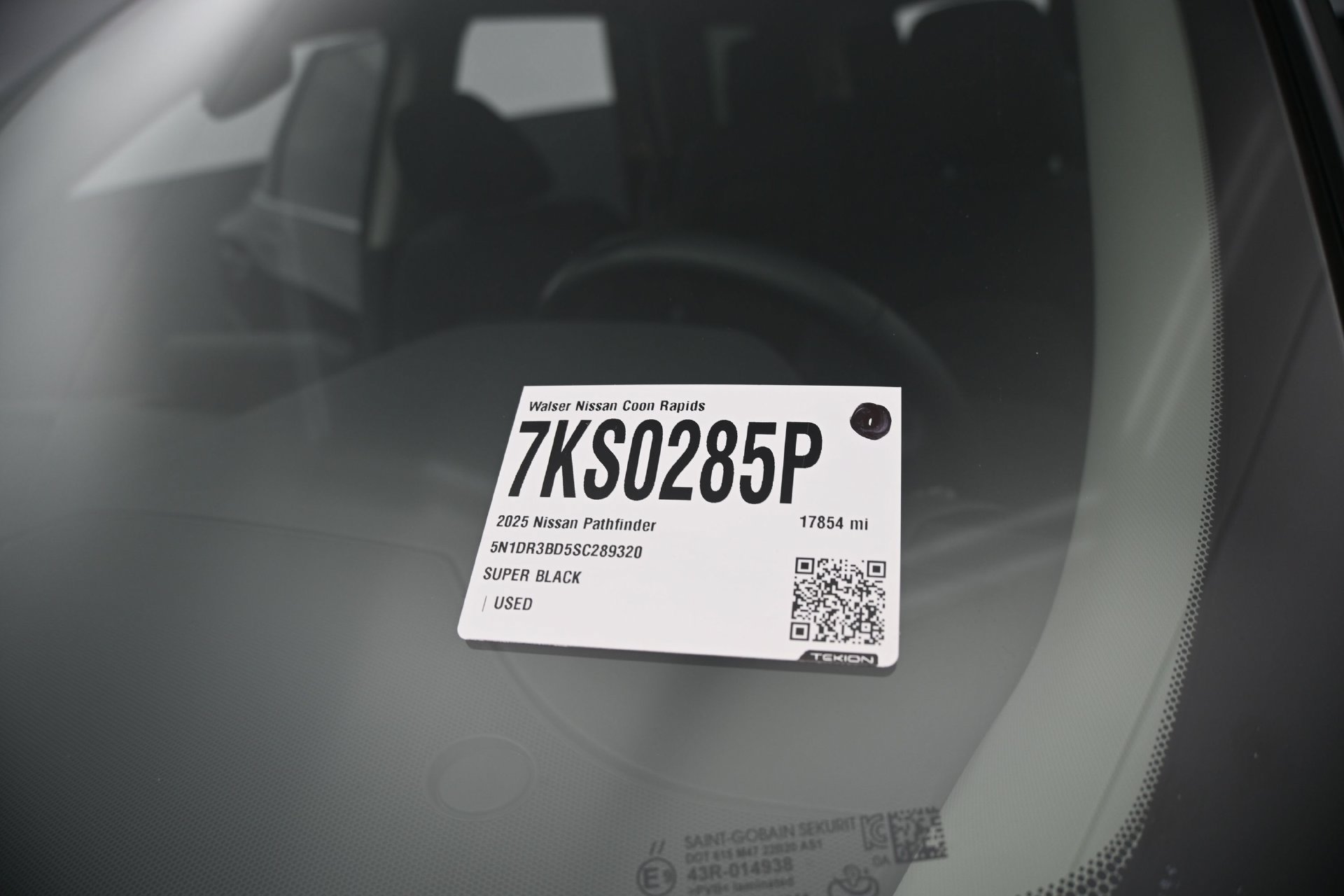 Used 2025 Nissan Pathfinder SV w/ SV Premium Package AWD/4WD image 29