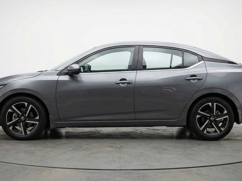 Used 2025 Nissan Sentra SV FWD image 5