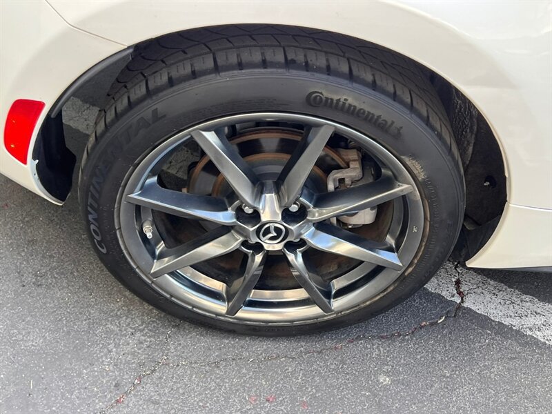 Used 2018 MAZDA MX-5 Miata RF Grand Touring RWD image 14