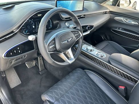 Used 2025 Genesis GV70 3.5T Sport w/ Sport Prestige Package AWD/4WD image 15