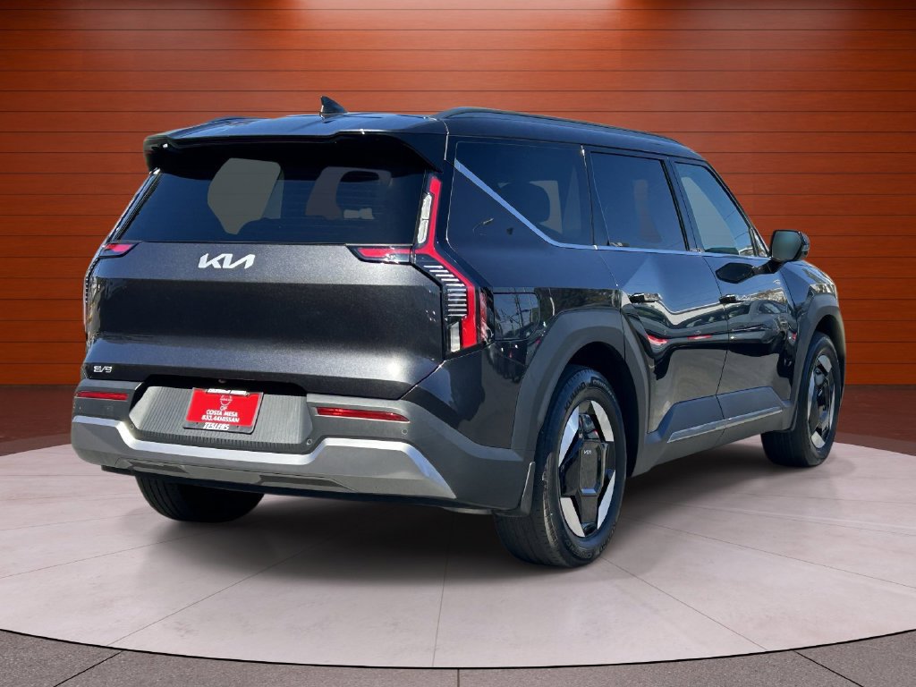 Used 2024 Kia EV9 Wind AWD/4WD image 4