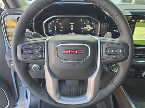 New 2026 GMC Sierra 1500 SLT image 27