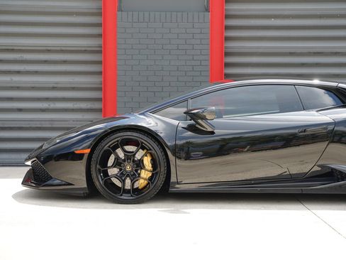 Used 2016 Lamborghini Huracan LP 610-4 AWD/4WD image 12