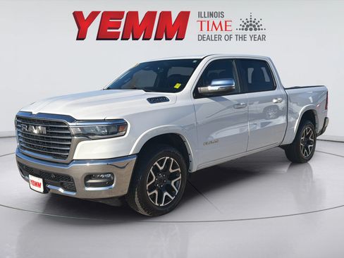 Used 2025 RAM 1500 Laramie AWD/4WD image 8
