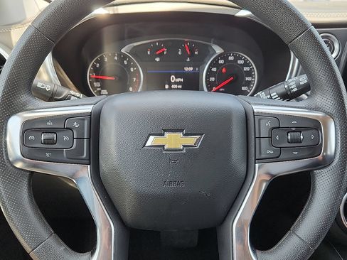 Used 2025 Chevrolet Blazer LT FWD image 11