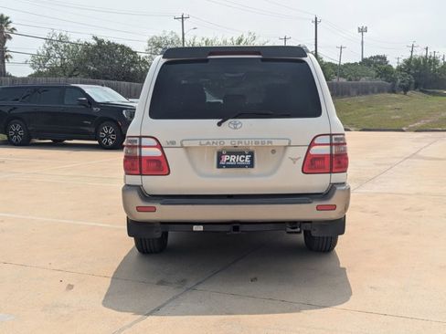 Used 2004 Toyota Land Cruiser AWD/4WD image 4