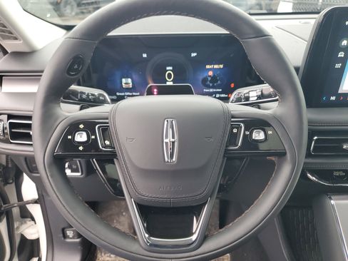 New 2025 Lincoln Aviator AWD w/ Equipment Group 101A image 15