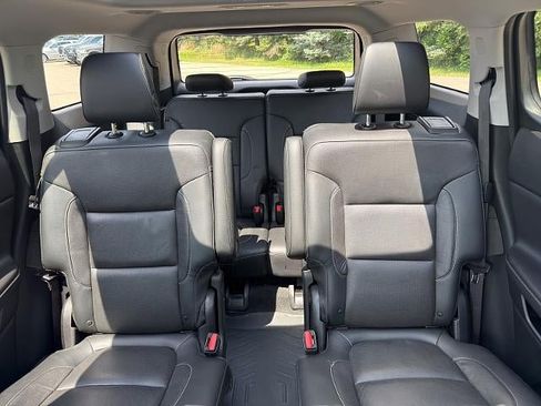 Used 2017 GMC Acadia SLT w/ LPO, Cargo Package AWD/4WD image 40