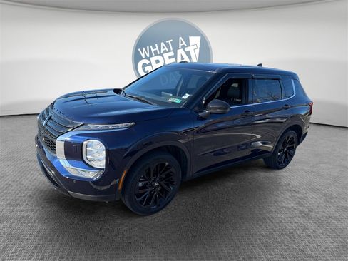 Used 2022 Mitsubishi Outlander SEL Black Edition image 8